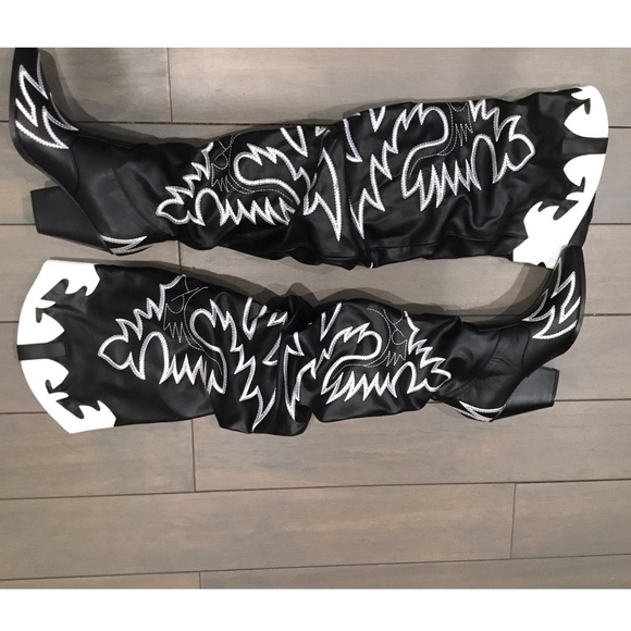 Black and white over the knee western slouchy boot - Picture 7 of 8